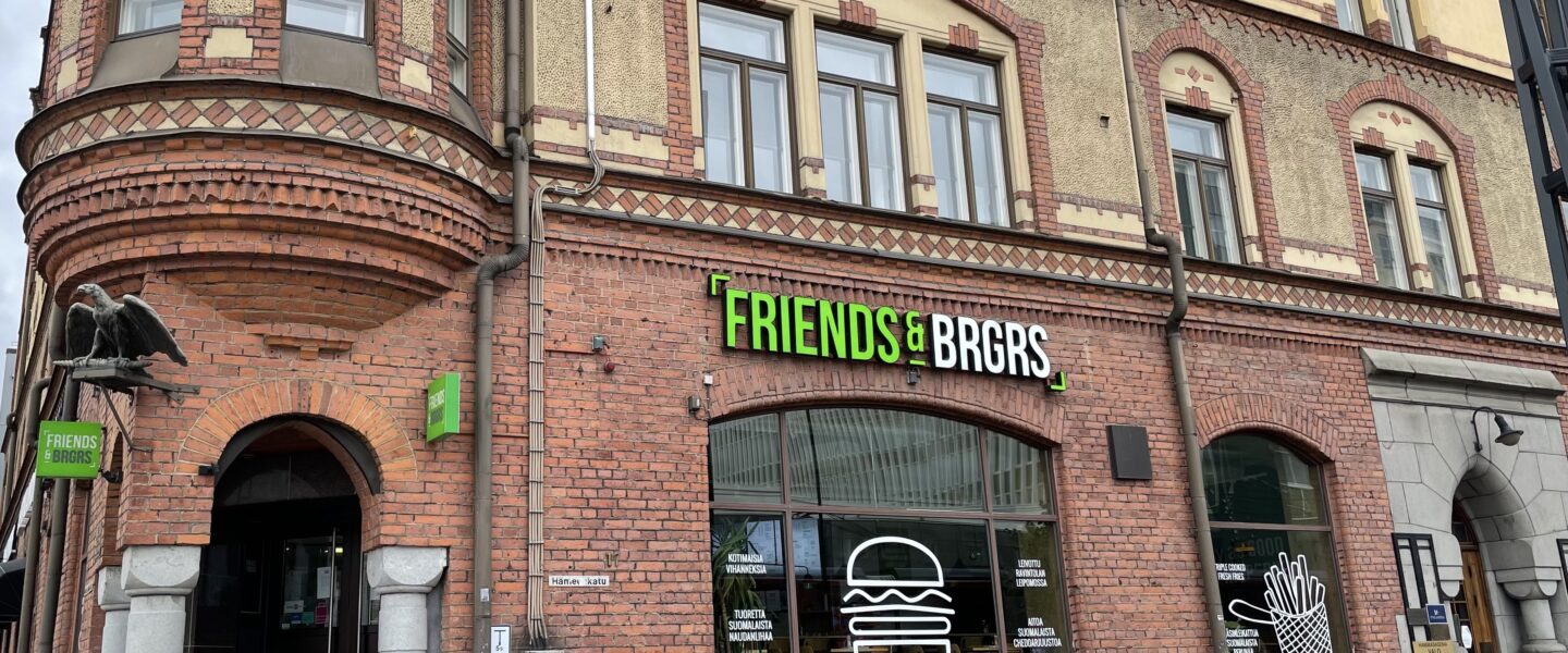 タンペレのおすすめハンバーガーショップ　Friends & Brgrs Tampere　行ってみたよ