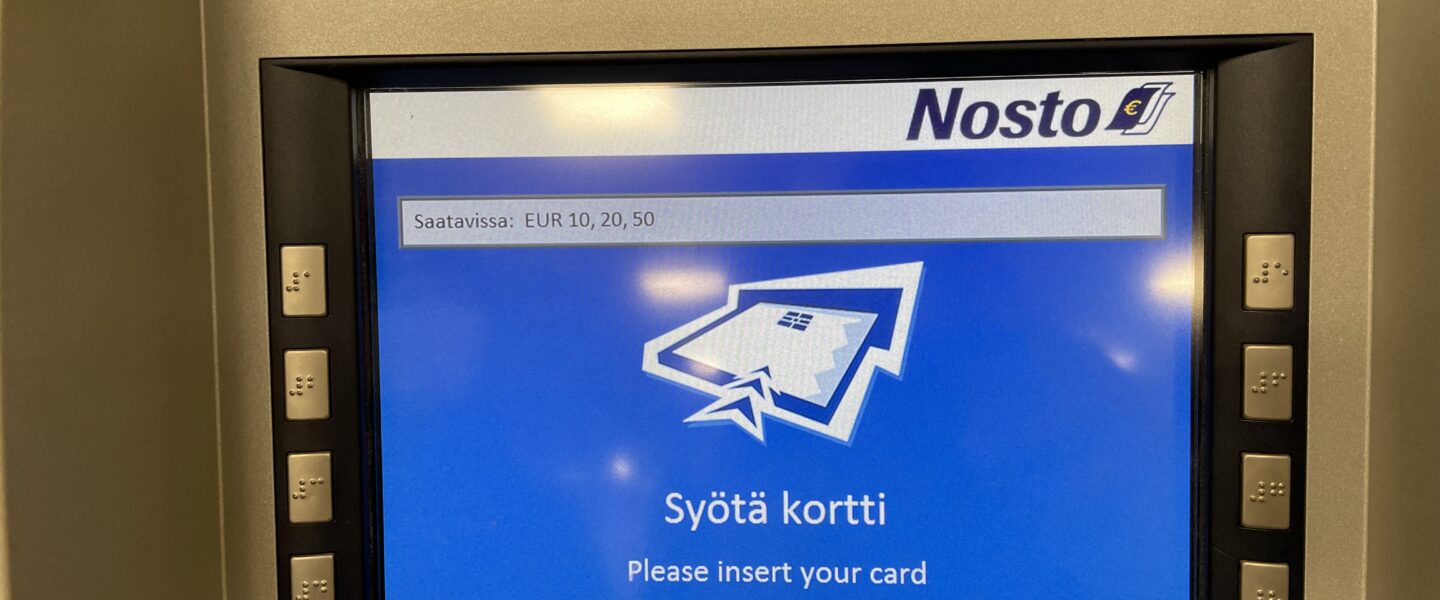 ATMの使い方　〜思っていた以上に現金が必要だった？！フィンランド生活備忘録〜